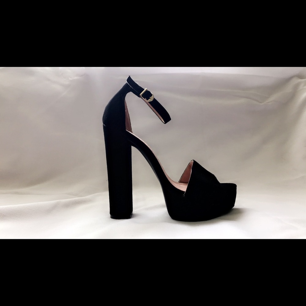 Chinese Laundry - Avenue Sandal Heels - Picture 2 of 5